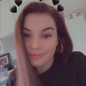 Meet your Posher, Cynthia